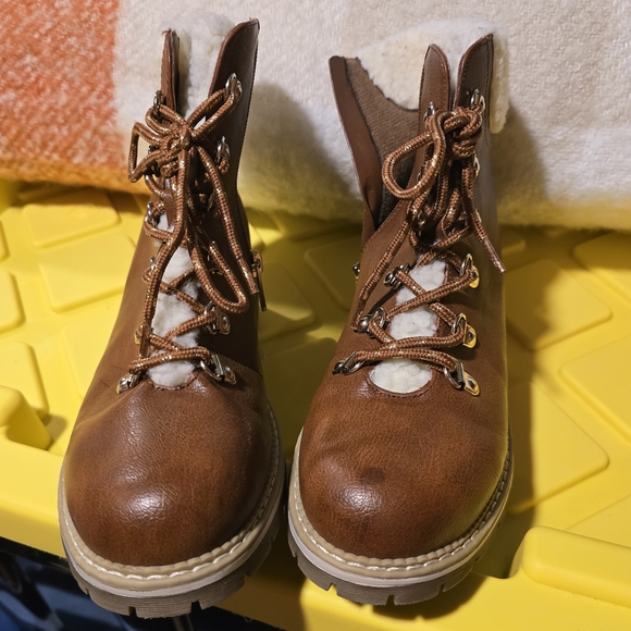 Girls Brown Ankle Boots with Lined Trim. - Picture 2 of 6